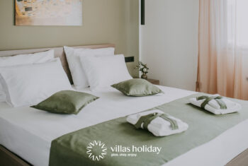 The bedroom of Villa Salvela