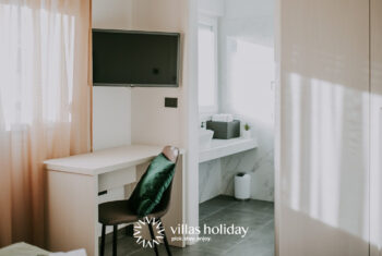 The bedroom of Villa Salvela