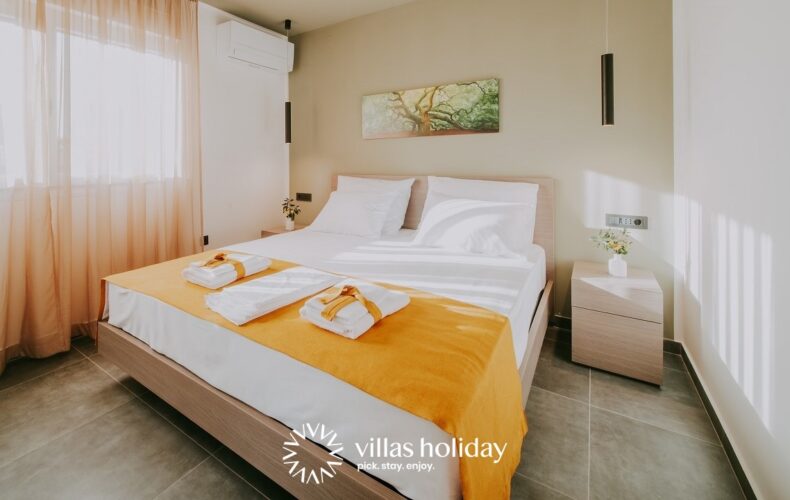 The bedroom of Villa Salvela