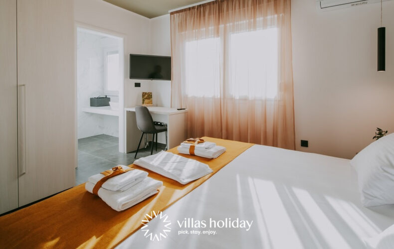 The bedroom of Villa Salvela