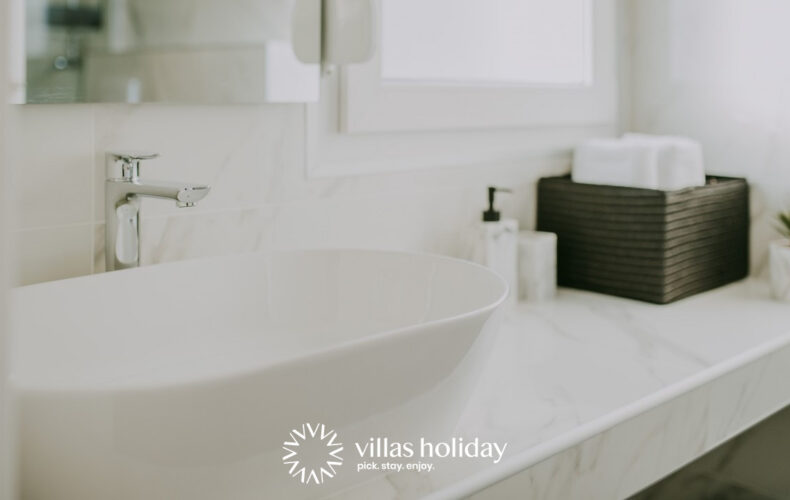 The bathroom of Villa Salvela