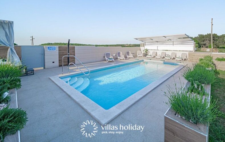 The swimming pool of Villa Salvela