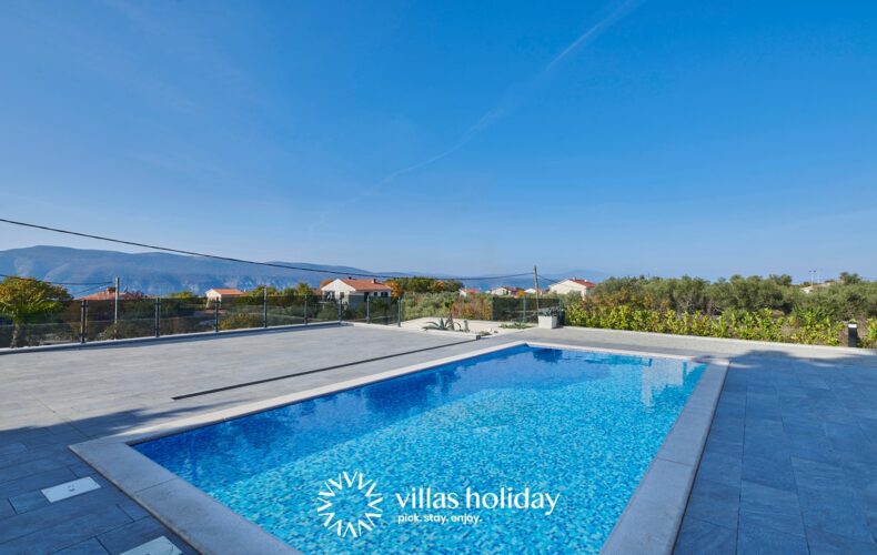 Charming villa with swimming pool and sauna on Krk island