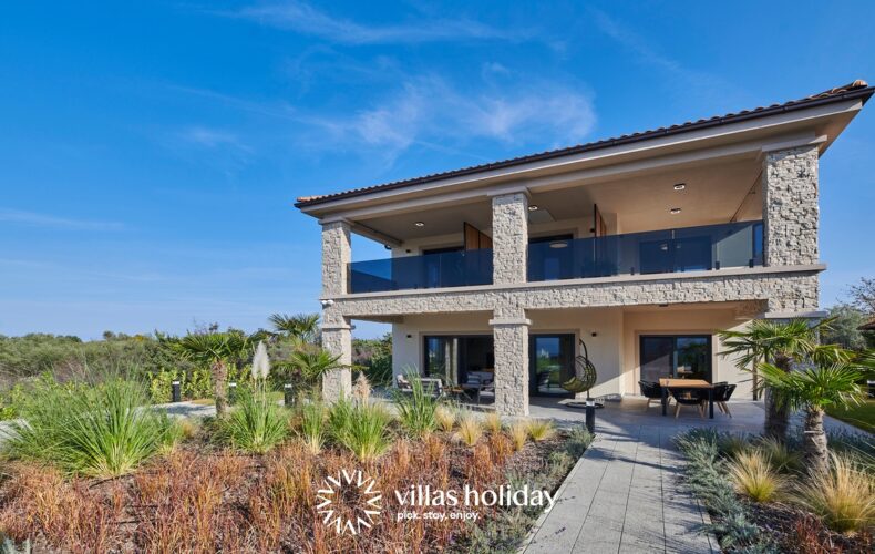 Charming villa with swimming pool and sauna on Krk island