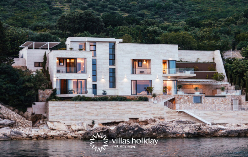 Enchanting villa with heated infinity pool and sauna near Dubrovnik