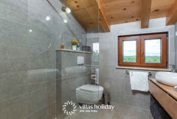 Bathroom of Villa Vias Oliveti
