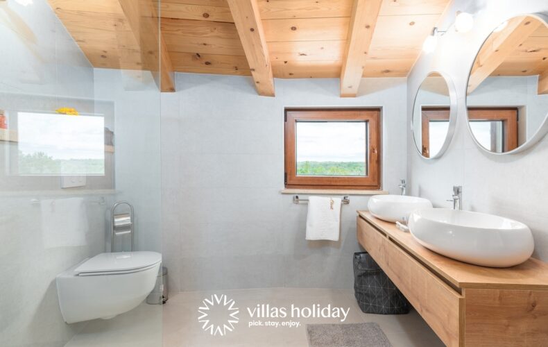 Bathroom of Villa Vias Oliveti