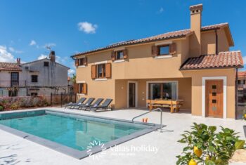 Beautiful villa with swimming pool in central Istria
