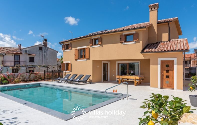 Beautiful villa with swimming pool in central Istria
