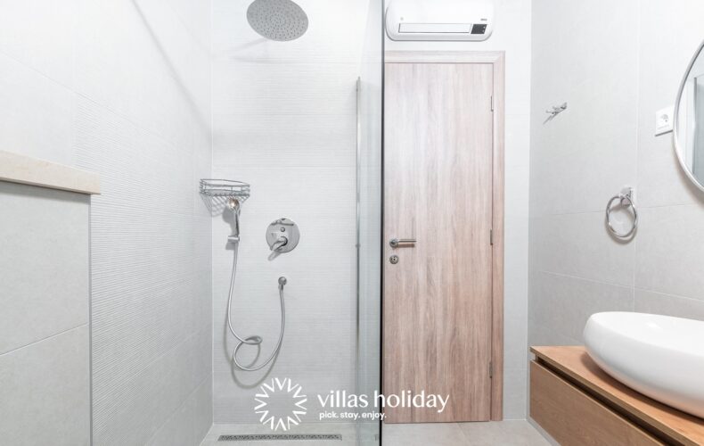 Bathroom of Villa Vias Oliveti