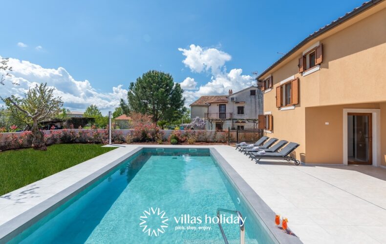 Beautiful villa with swimming pool in central Istria
