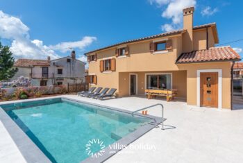 Beautiful villa with swimming pool in central Istria