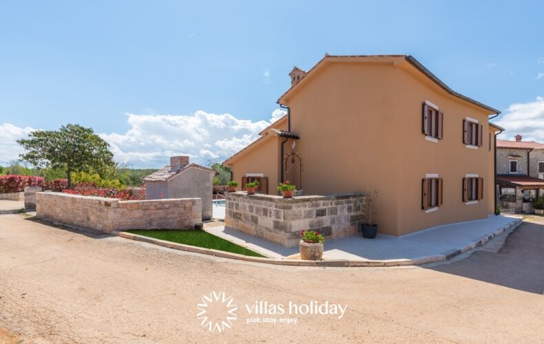 Outdoor of Villa Vias Oliveti