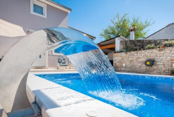 Swimming pool of Villa Nina