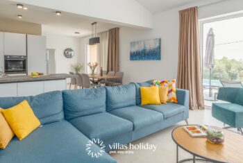 Main floor of Villa N