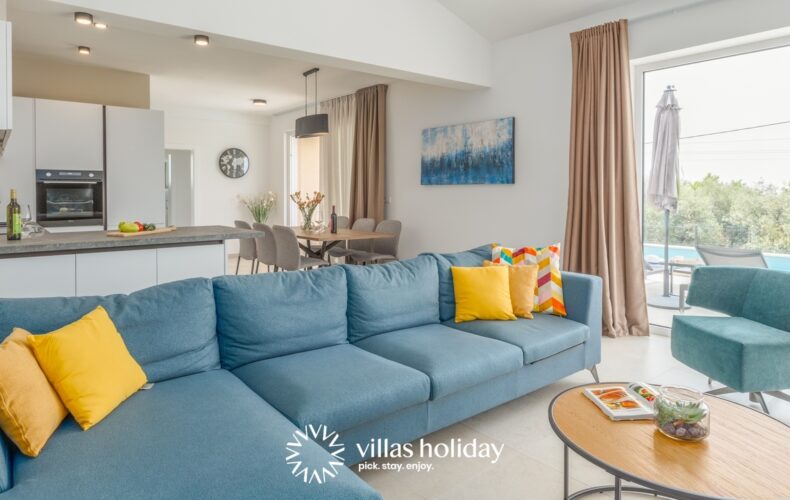 Main floor of Villa N